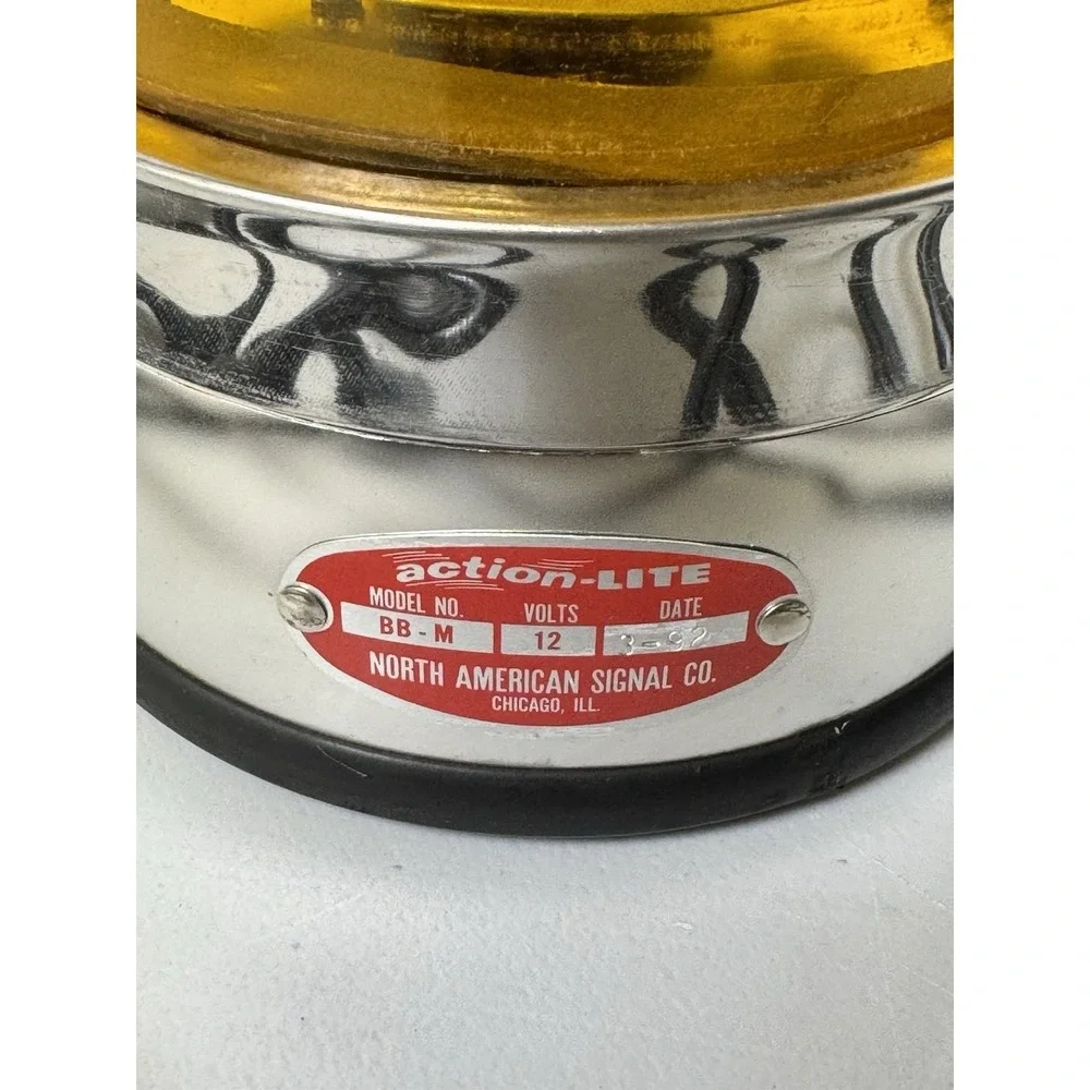 Vintage North American Signal Co. Action-LITE Revolving Amber Light Model BB - M